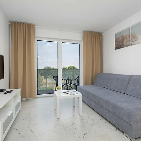 Apartamento Cozy With A Balcony And Parking By Renters