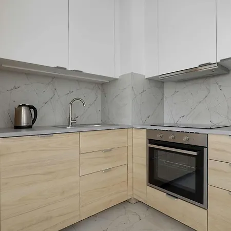 Apartamento Cozy With A Balcony And Parking By Renters