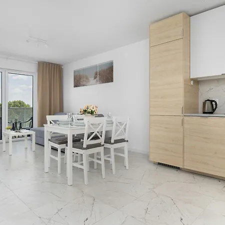Apartamento Cozy With A Balcony And Parking By Renters