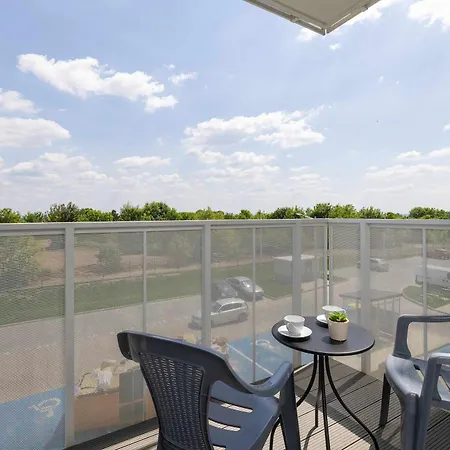 Apartamento Cozy With A Balcony And Parking By Renters Sosnowiec
